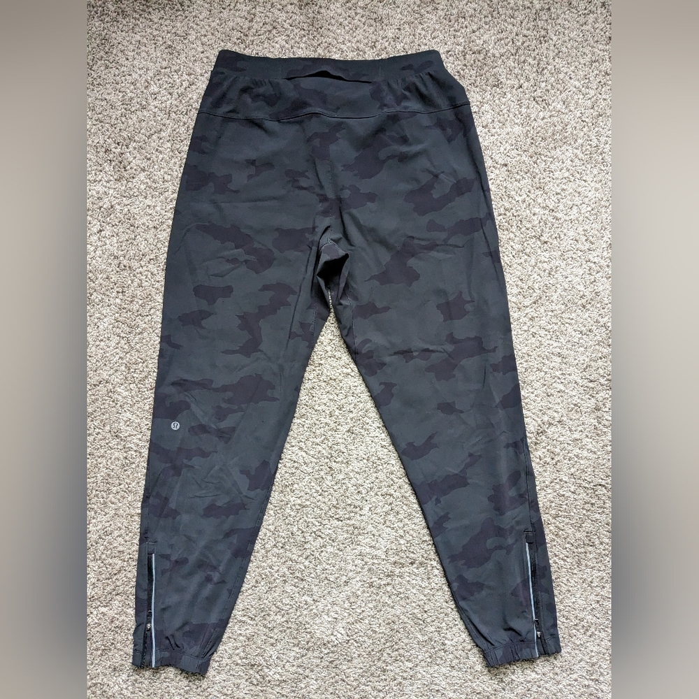 Lululemon Surge Jogger 29" Heritage 365 Camo Black Multi